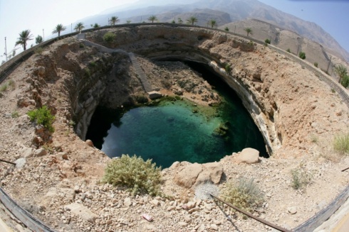 6 of the Most Beautiful Natural Holes in the Earth!