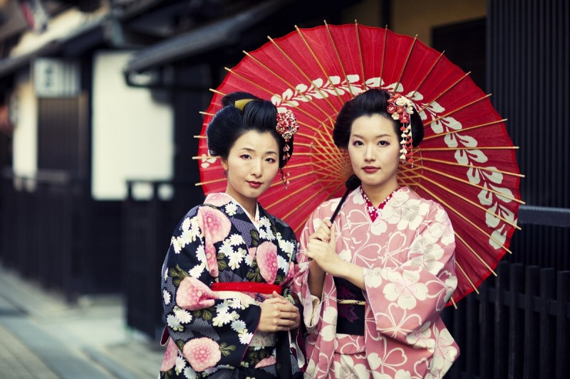17 Fascinating Facts About Life and Traditions of Geisha!