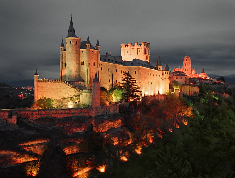 20 Amazing Castles From All Around the World You Definitely Should See!